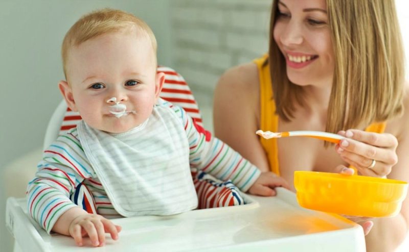 تناول الزبادي