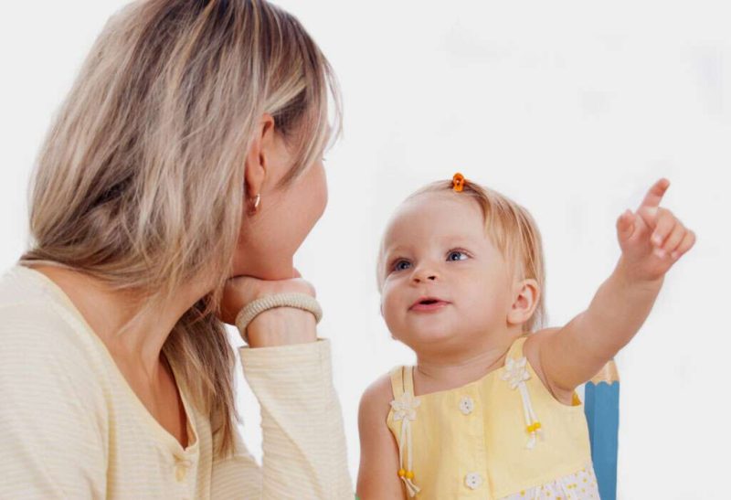 اول كلمات ينطقها الطفل اول كلمات ينطقها الطفل