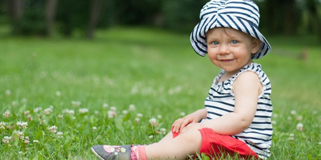 تطور طفلك البالغ أربعة عشر شهرا