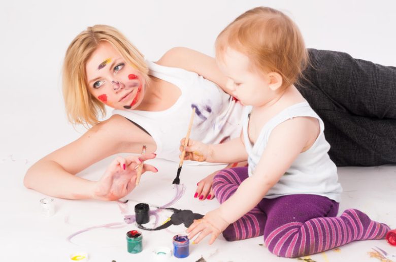 تطور طفلك البالغ ثلاثة عشر شهرا