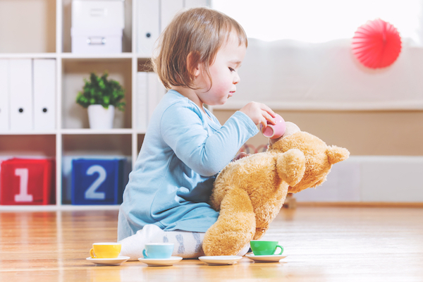 تطور طفلك البالغ من العمر سبعة عشر شهرا