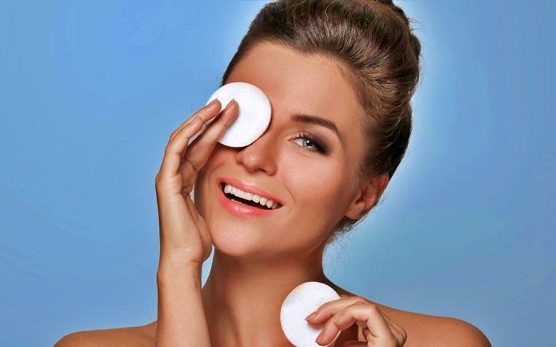 إزاله المكياج