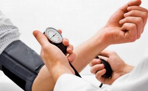 يعمل على خفض ضغط الدم