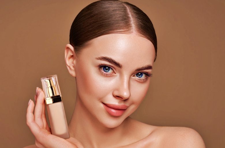 كريم الأساس السائل وطريقة تطبيقه بأفضل شكل