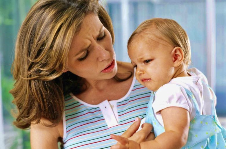 عزيزتي الأم.. ماذا تفعلين عندما يرفض طفلك الرضاعة الطبيعية؟