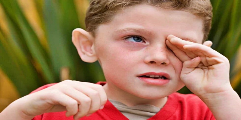 هل مرض العين الوردية (التهاب الملتحمة) معدي؟