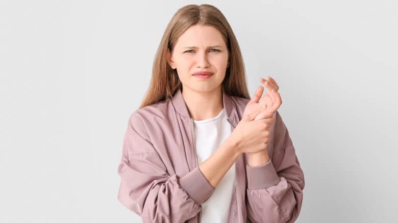 أسباب التنميل