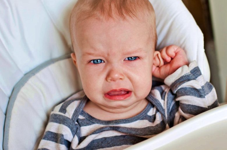 التهاب قناة الأذن الخارجية عند الأطفال الصغار التهاب قناة الأذن الخارجية عند الأطفال الصغار