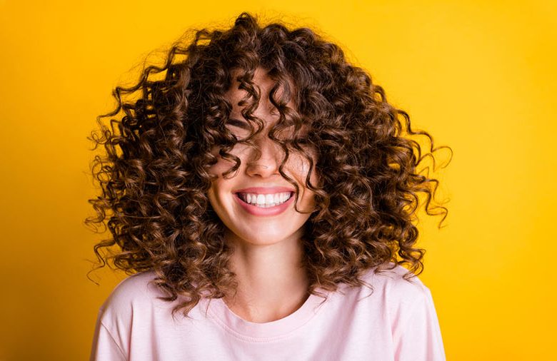 أفكار لعمل الشعر المجعد بطريقة سهلة أفكار لعمل الشعر المجعد بطريقة سهلة