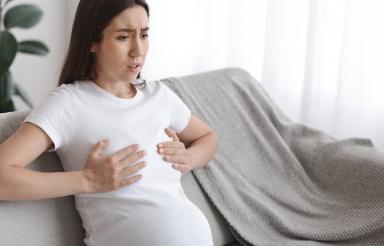 مشكلة عدم نمو الثدي خلال المراحل المبكرة من الحمل