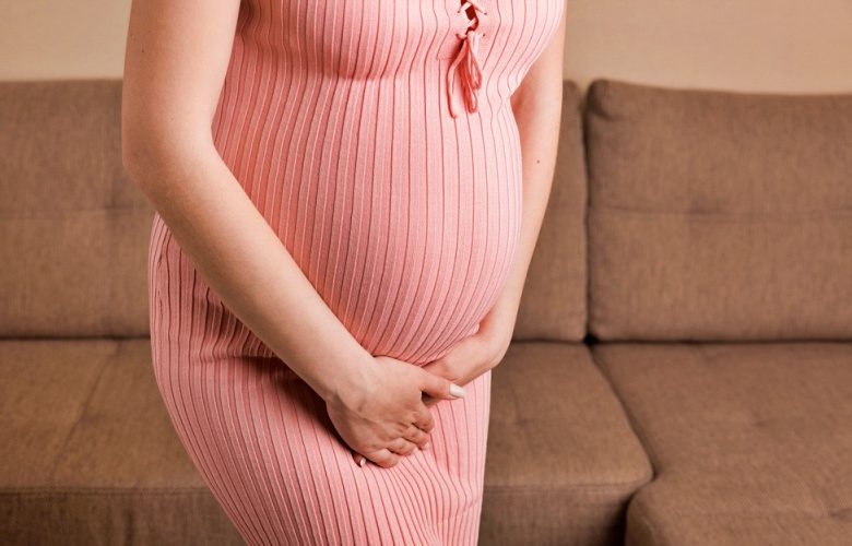 سلس البول أثناء الحمل وأهم طرق التغلب عليه