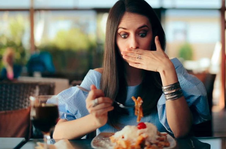 التجشؤ بعد تناول الطعام