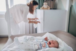 استمرار الطفل في البكاء حتى ينام