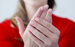 أكثر حالات الإصابة  بظاهرة رينود شيوعا