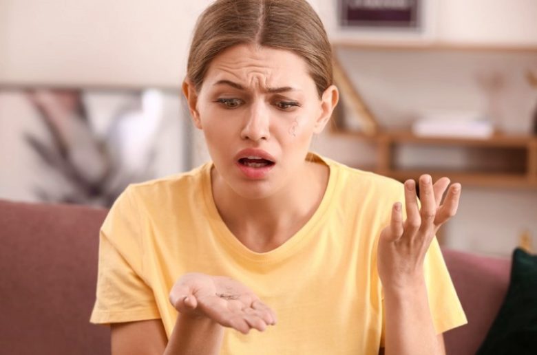 تساقط الحواجب.. أهم الأسباب وطرق العلاج المختلفة