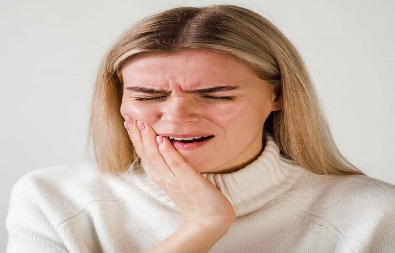 خلع الفك وأهم العلامات البسيطة التي تدل على حدوثه خلع الفك وأهم العلامات البسيطة التي تدل على حدوثه