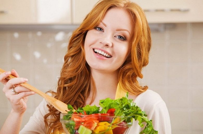 5 فوائد هامة مترتبة على إعتياد تناول السلطة بشكل يومي