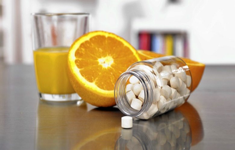 ما هي الأدوية التي لا ينبغي تناولها بعصير البرتقال بدلا من الماء؟