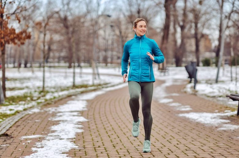 ما مدى أمان ممارسة تمارين الركض أثناء الطقس البارد؟