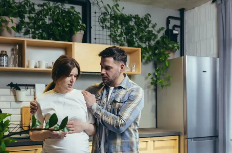 أسباب تقلبات مزاج الأم الحامل