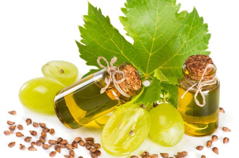 فوائد زيت بذور العنب للبشرة