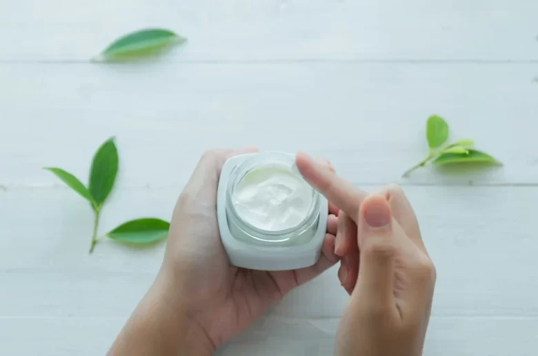 كريمات تبييض البشرة كريمات تبييض البشرة