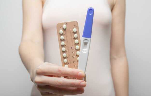 تأثير تناول أدوية تأخير الدورة الشهرية على فرص الحمل