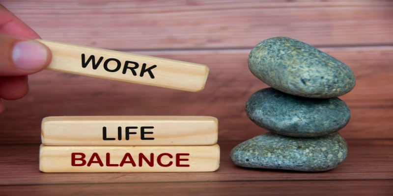 ما هي العلامات التي تشير إلى تحقيق التوازن بين العمل والحياة؟