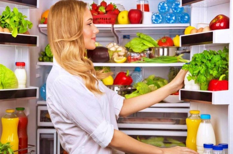 أفضل 7 أطعمة تساعد الجسم على إكتساب البرودة خلال الطقس الحار أفضل 7 أطعمة تساعد الجسم على إكتساب البرودة خلال الطقس الحار