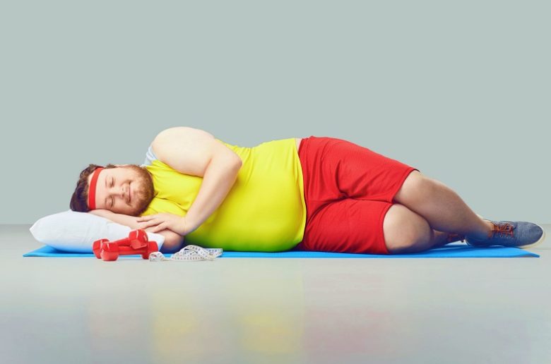 5 نصائح فعالة تساعد في حرق الدهون الزائدة خلال فترات النوم