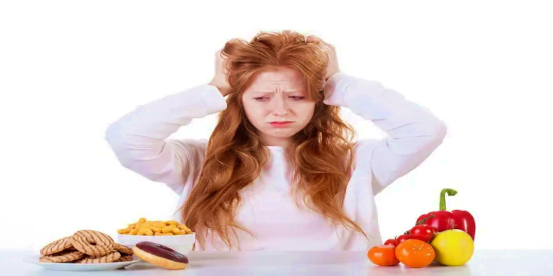 ما هي الـ 7 عادات الغذائية الغير صحية المسببة لتقصف الشعر؟