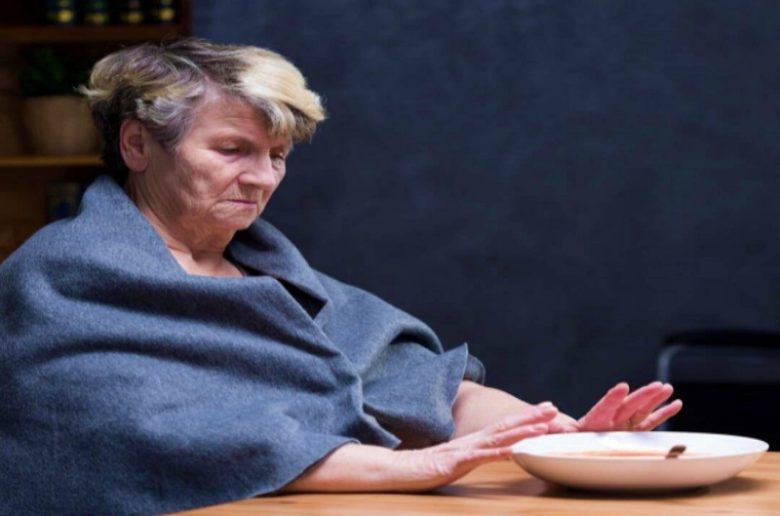 5 حالات نقص شائعة في المغذيات الدقيقة يعاني منها كبار السن