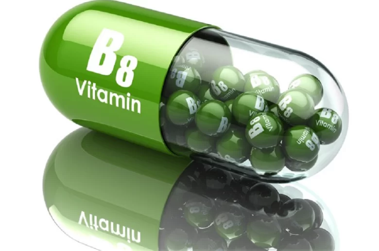 فيتامين ب8