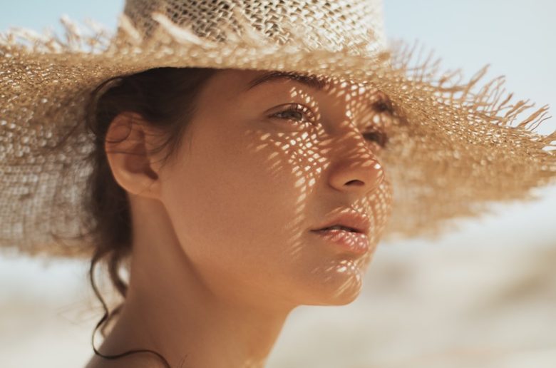 مكونات تجميلية يحظر وضعها على البشرة والتعرض لأشعة الشمس