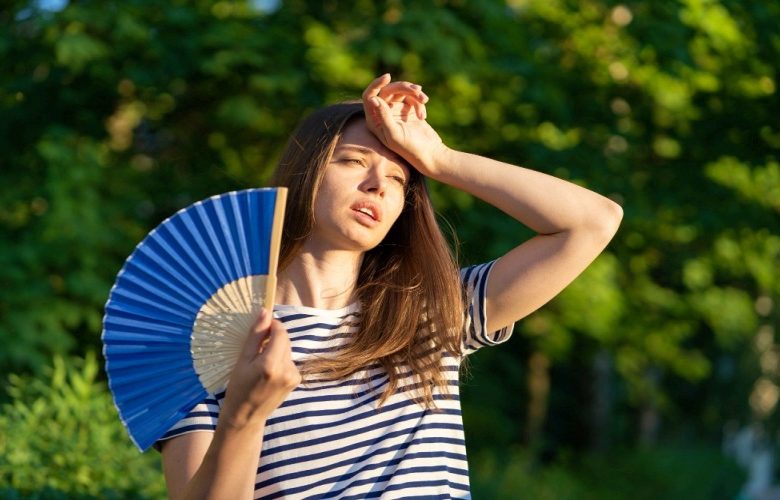 أعراض الإصابة بضربة الشمس وطرق التعامل الصحيحة معها