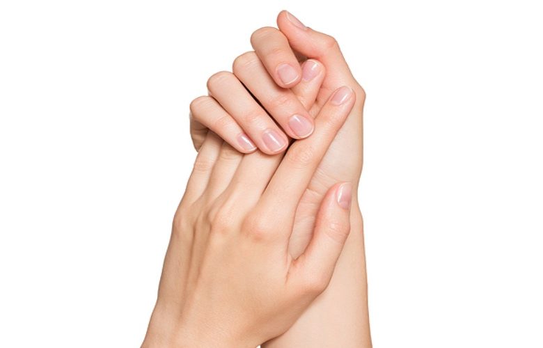 إليكي حواء.. ما يجب عليكي فعلة لتجنب إصابة جلد اليدين بالتجاعيد؟