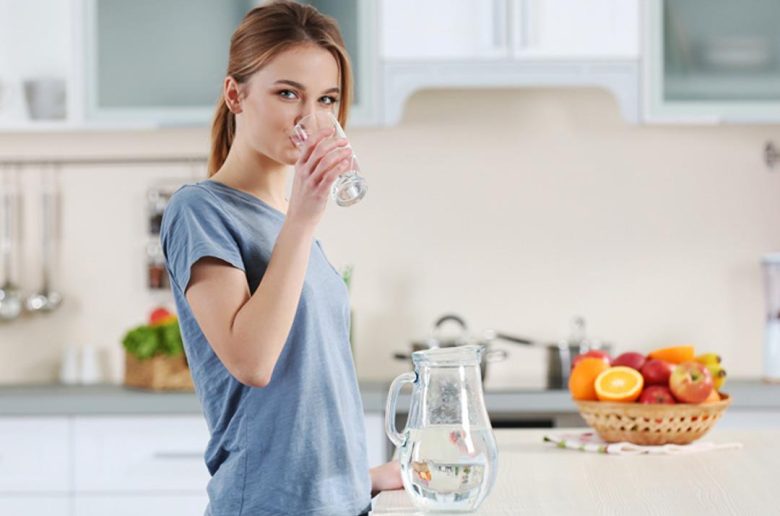 فوائد لشرب الماء على الريق يوميا فوائد لشرب الماء على الريق يوميا