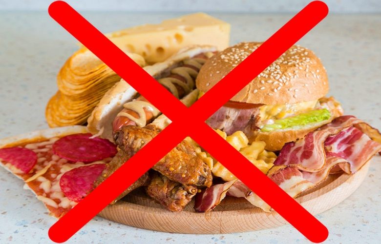 5 أطعمة يجب على من يعانون من ارتفاع نسبة الدهون في الدم تجنبها