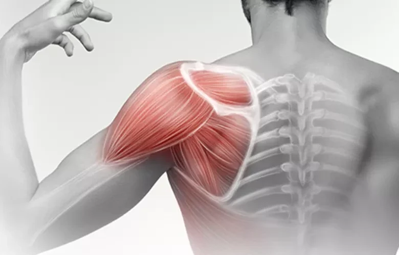 طرق منزلية فعالة للتعامل مع إصابات خلع الكتف