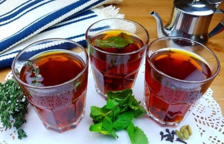 9 أضرار صحية تصيب الجسم نتيجة الإكثار من تناول الشاي الأسود