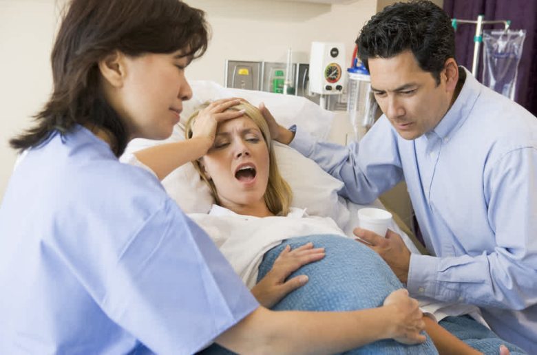 أشياء غير متوقعة يمكن حدوثها أثناء عملية المخاض أشياء غير متوقعة يمكن حدوثها أثناء عملية المخاض