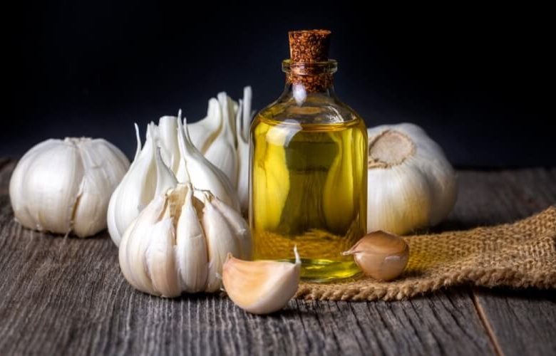 فوائد مذهلة للجمع بين الثوم وزيت الزيتون