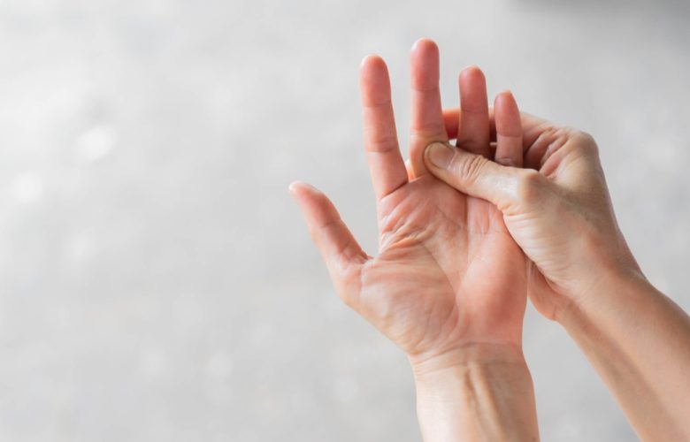 تقوس الأصابع في فصل الشتاء