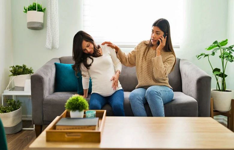 كيفية التعامل مع النساء الحوامل عند ظهور علامات المخاض عليهن كيفية التعامل مع النساء الحوامل عند ظهور علامات المخاض عليهن
