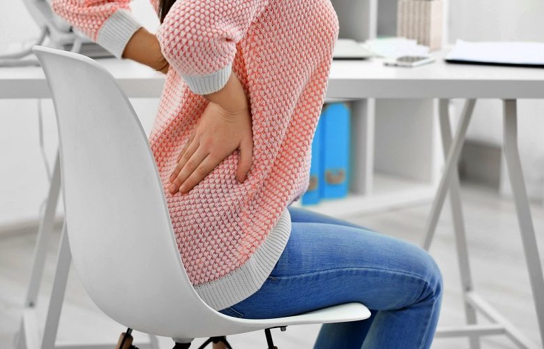 7 أضرار صحية تصيب الجسم بسبب الجلوس كثيرا