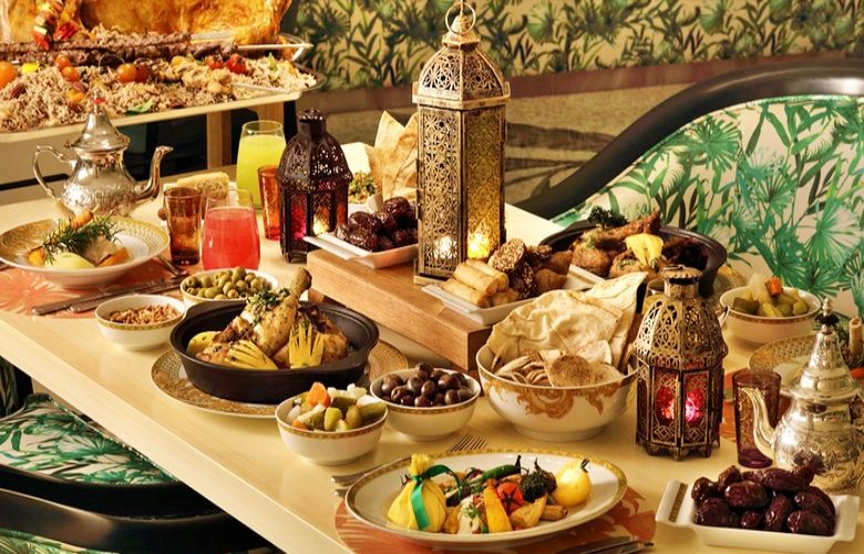 4 أطعمة يجب على كبار السن الإعتياد على تناولها خلال شهر رمضان