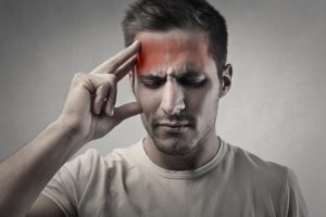 الأعراض الشائعة لصداع الجفاف