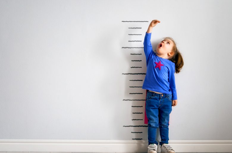 أنواع من العناصر الضرورية لزيادة طول طفلك