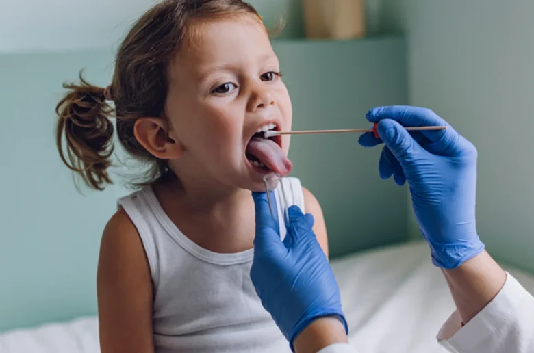 فحص مسحة الحلق