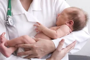 أعراض تحذيرية دالة على تدني مستويات الحديد لدى الرضع